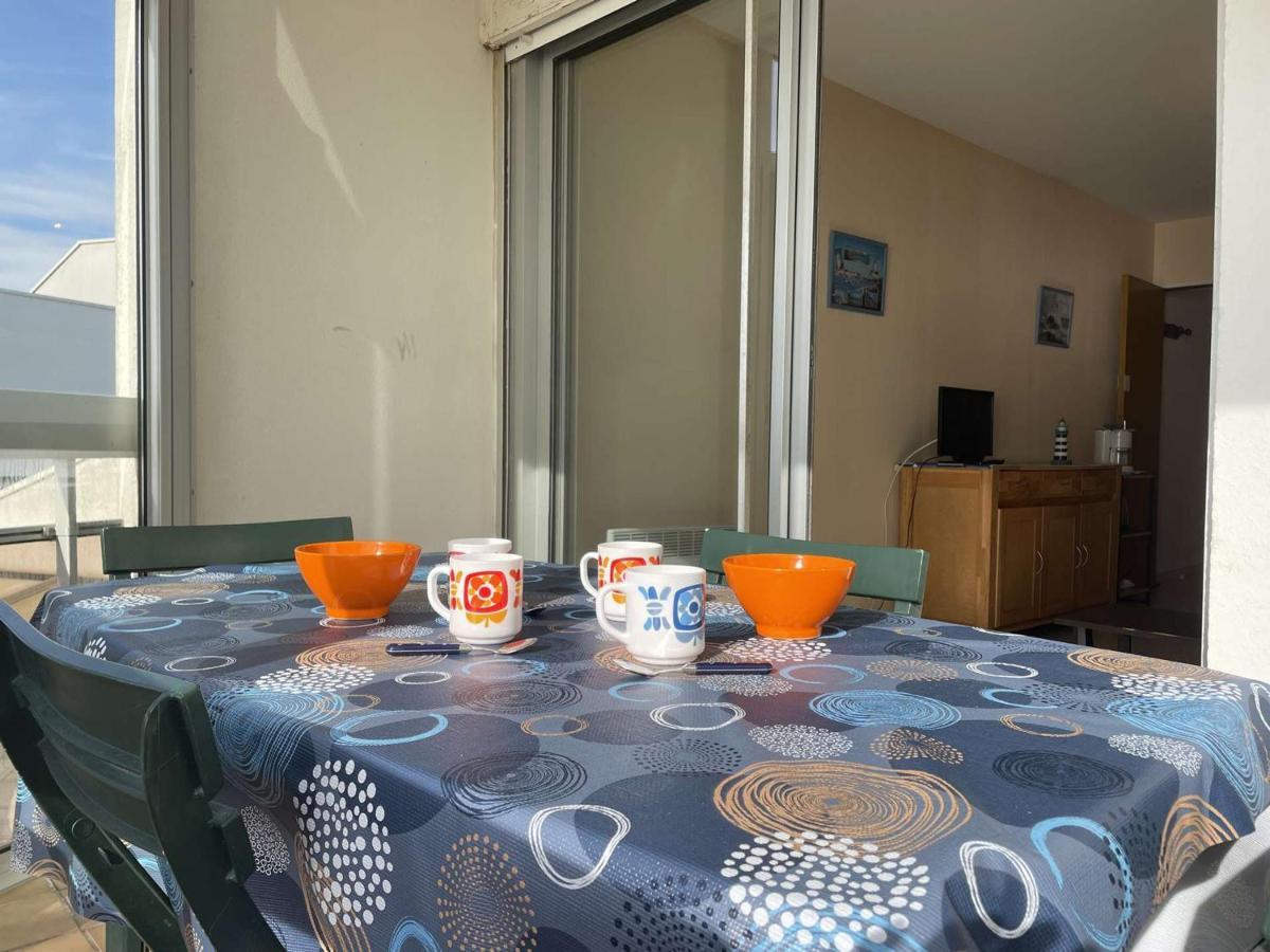 Appartement 2 Pieces Avec Balcon Et Parking A Saint-Gilles-Croix-De-Vie - Fr-1-224-39 エクステリア 写真
