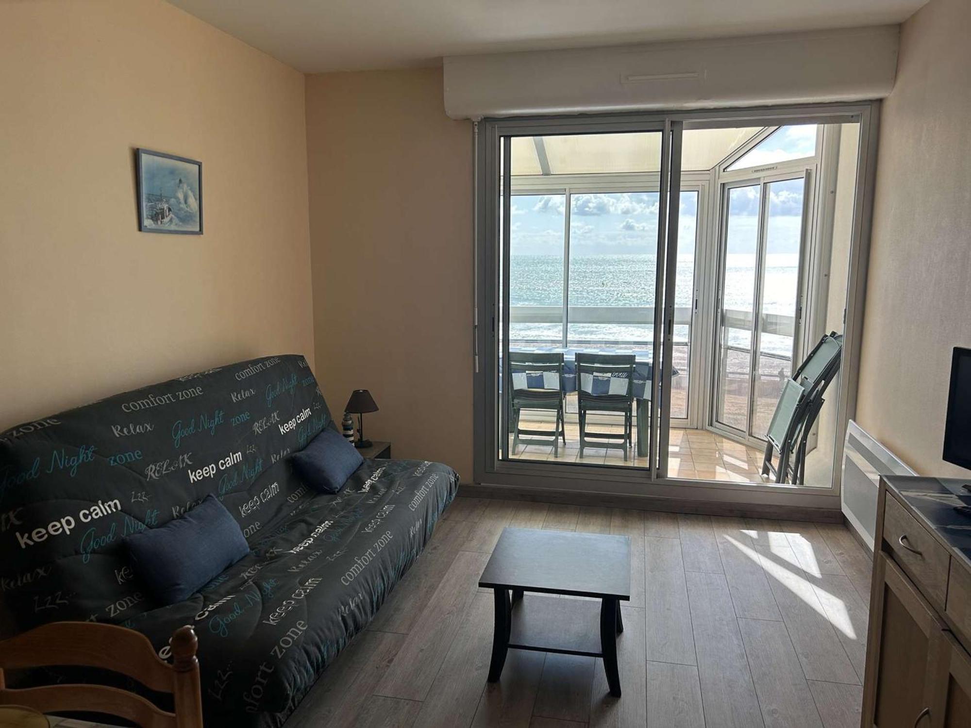 Appartement 2 Pieces Avec Balcon Et Parking A Saint-Gilles-Croix-De-Vie - Fr-1-224-39 エクステリア 写真
