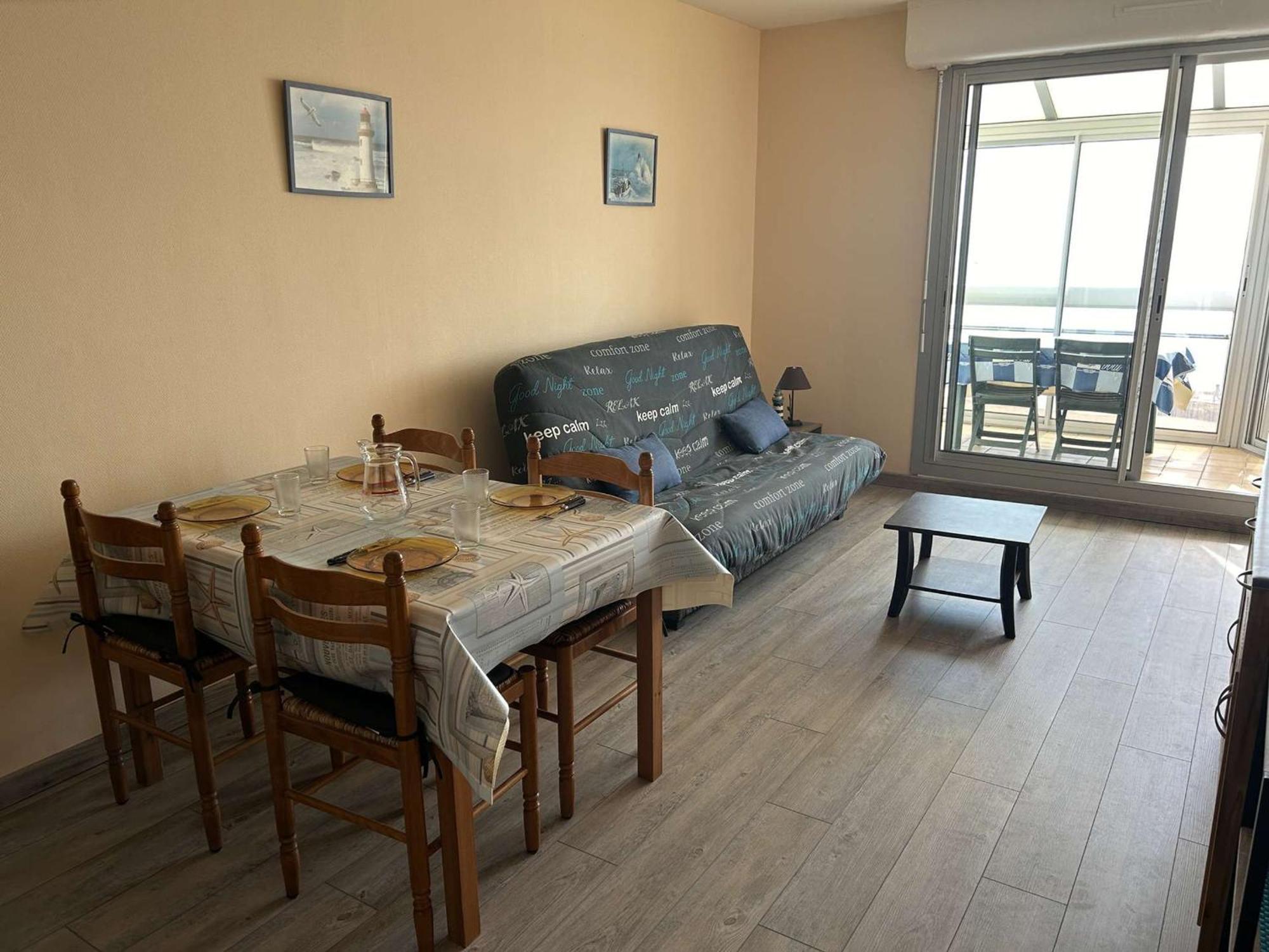Appartement 2 Pieces Avec Balcon Et Parking A Saint-Gilles-Croix-De-Vie - Fr-1-224-39 エクステリア 写真